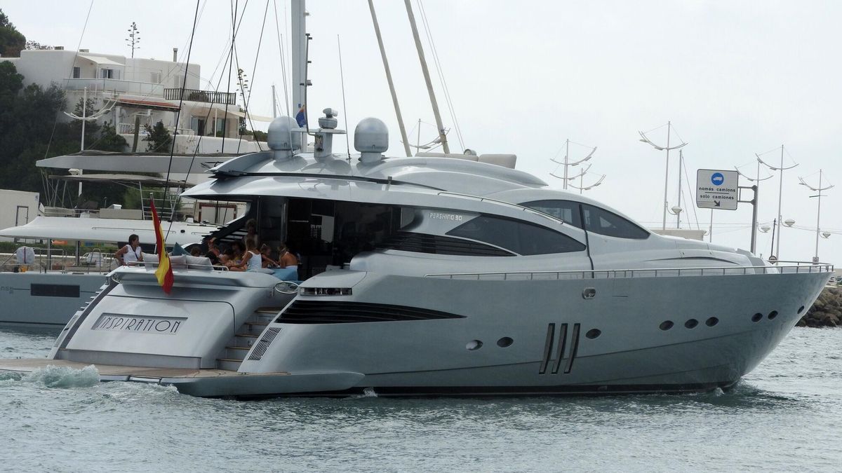 Barco en las aguas de las Baleares