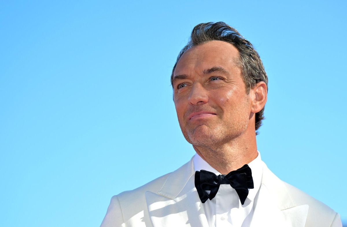 Jude Law dans la première de 'Le Mage du Kremlin à Venise.