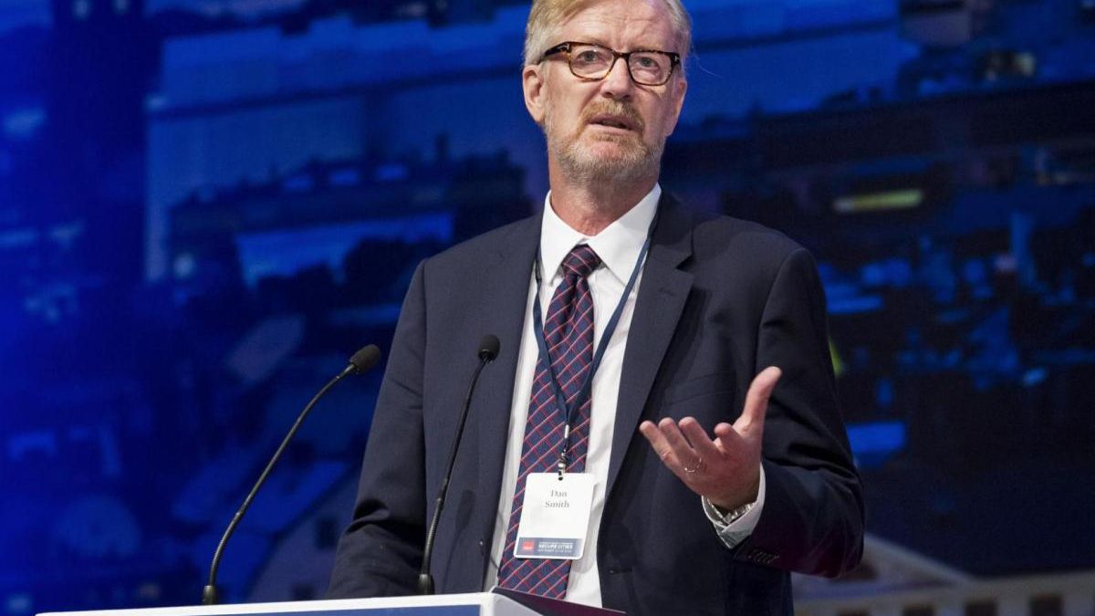 Dan Smith, presidente del Instituto Internacional de Investigación para la Paz de Estocolmo (SIPRI)