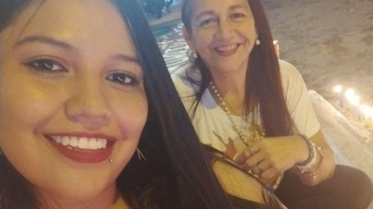 Orlinda Marín y su hija Estefanía.
