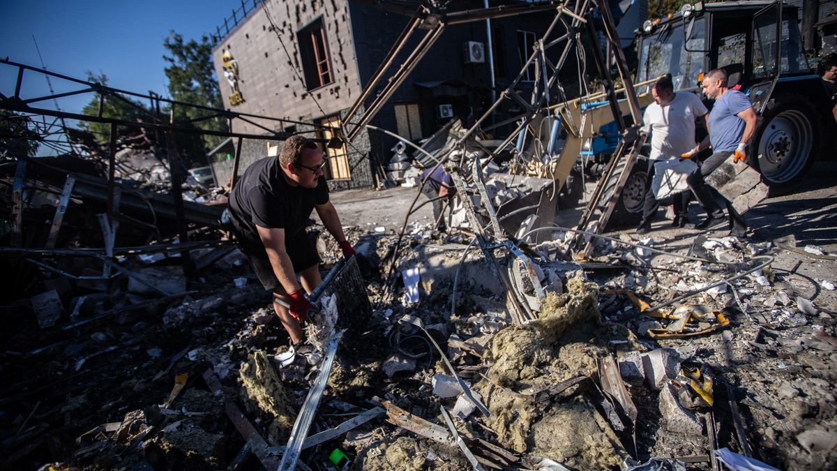 Consecuencias de un ataque ruso en la región ucraniana de Sumi