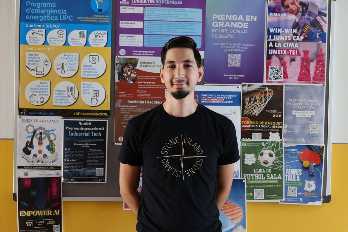 José Heredia González, dans une salle de l'école d'ingénierie à Barcelone Este de l'UPC.