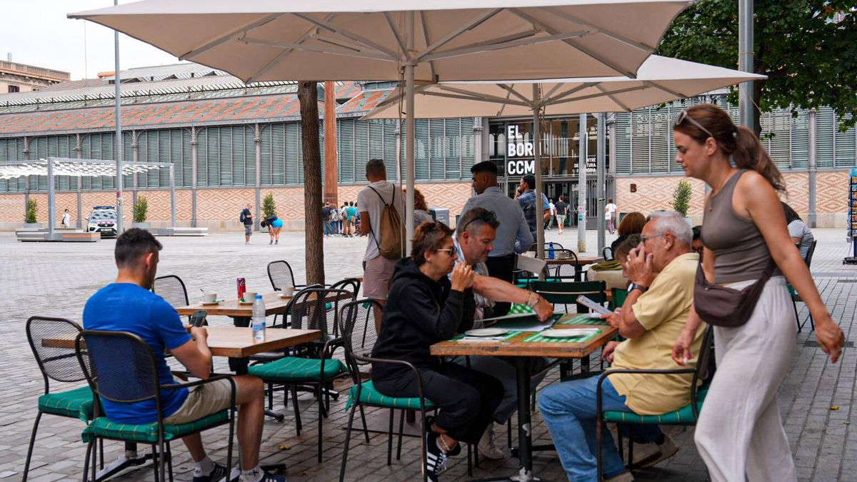 La terraza de un bar en el Born, en Barcelona.