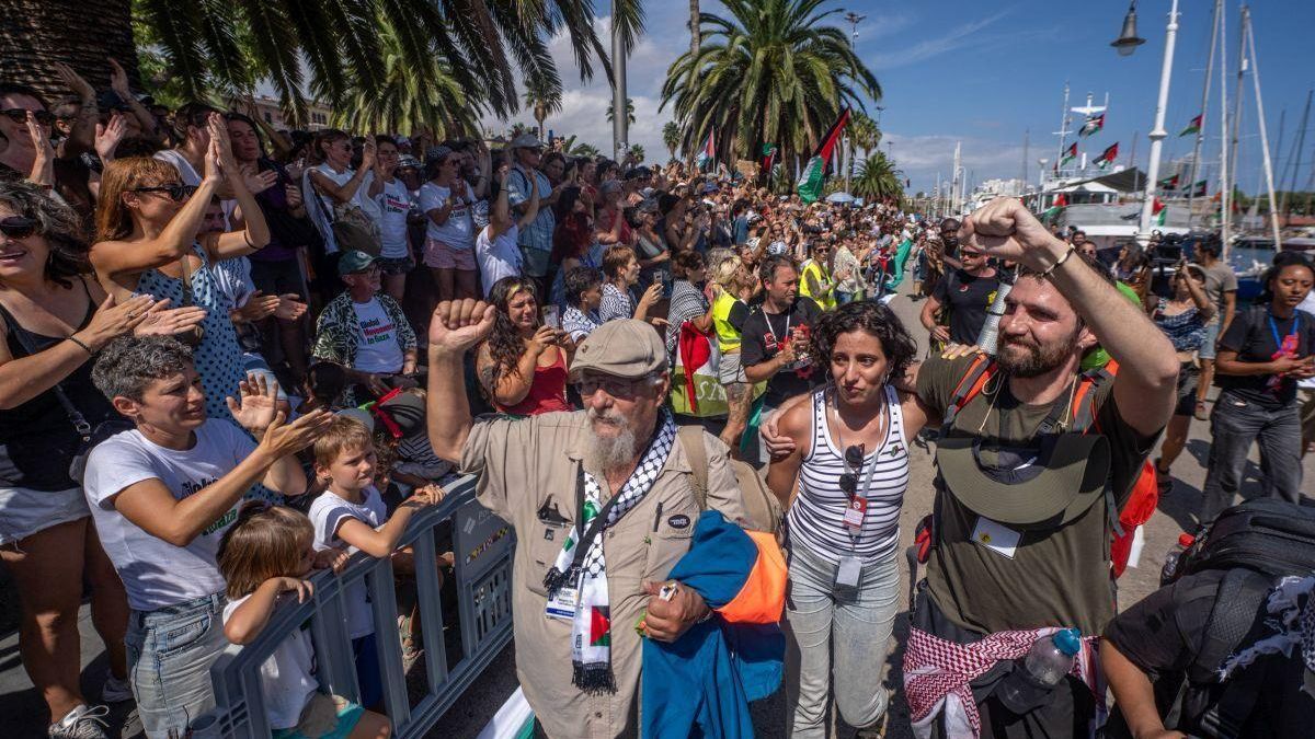Zarpa de Barcelona la Global Sumud Flotilla en la mayor misión internacional de solidaridad con Gaza.