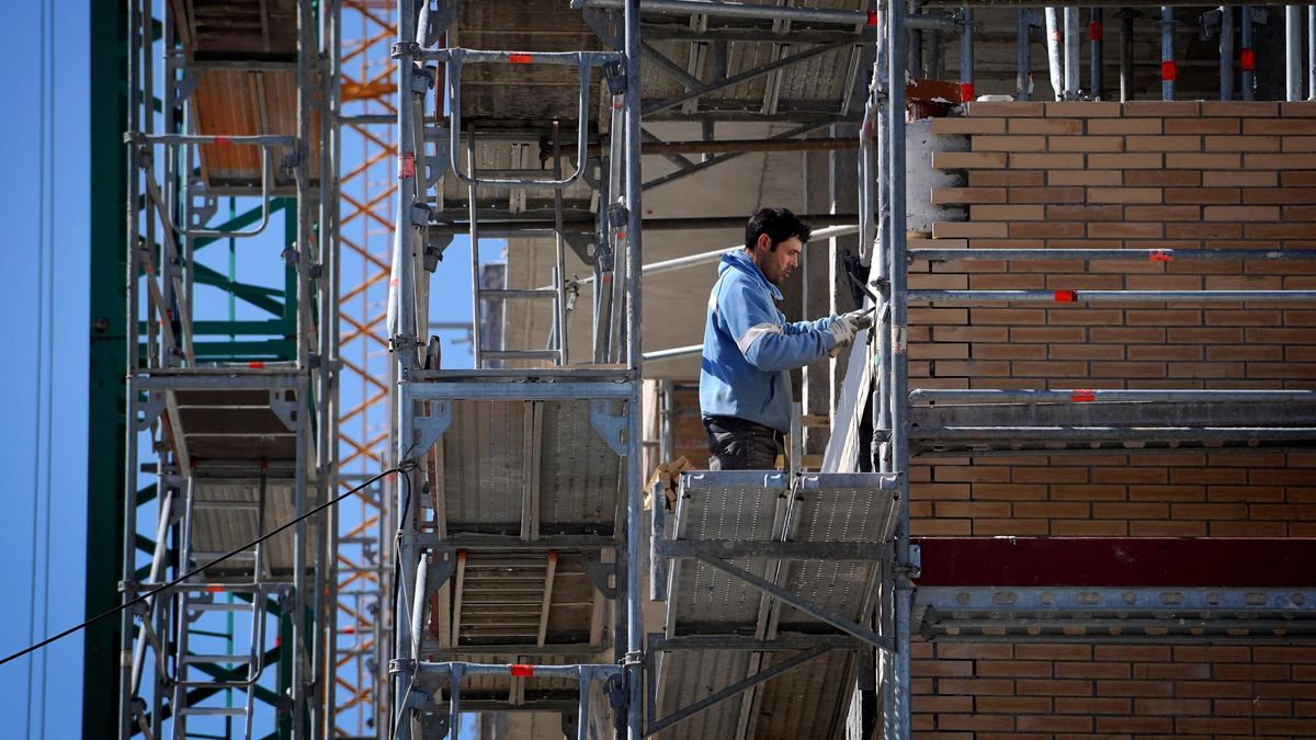 Un trabajador en la construcción.