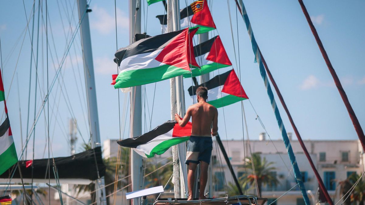 Una embarcación de la Global Sumud Flotilla, el pasado viernes, en el puerto tunecino de Bizerte.