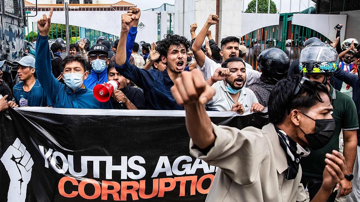 Protesta de jóvenes en Nepal contra la corrupción.