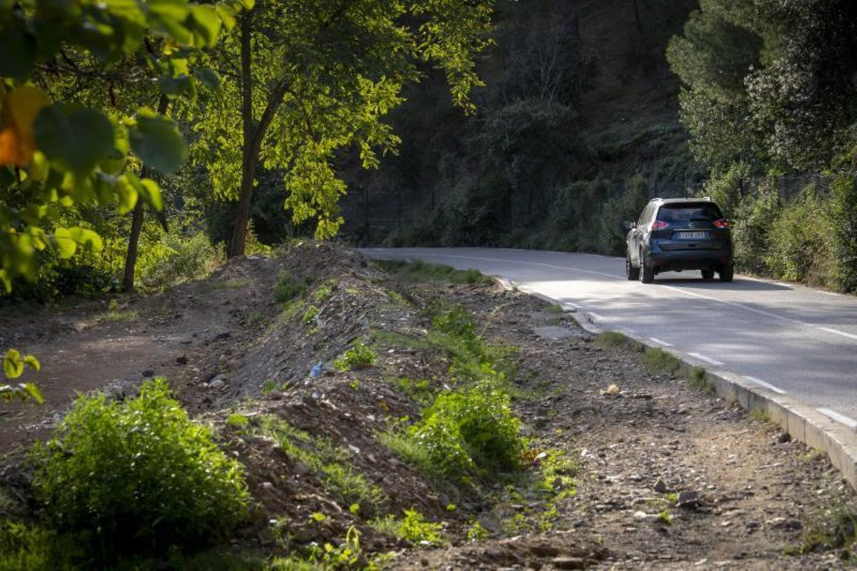 Le sable s'est accumulé dans ce qui, il y a quelques semaines encore, était un parking irrégulier de la rue Manuel Arnús,