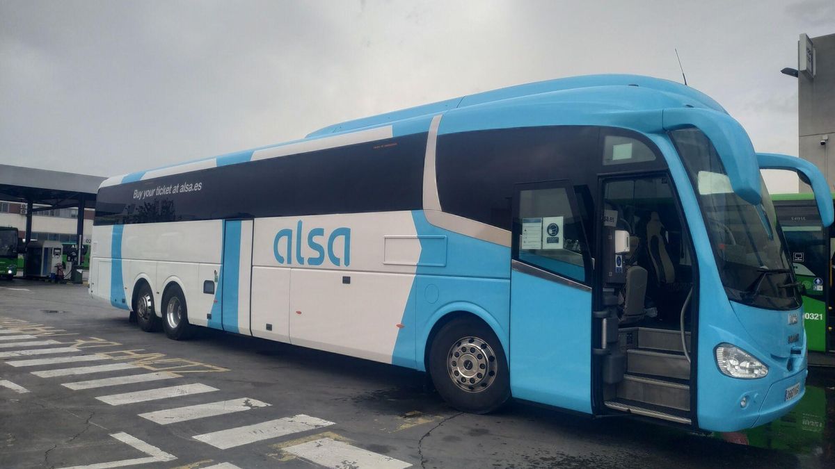 AUTOBUS DE LA EMPRESA ALSA