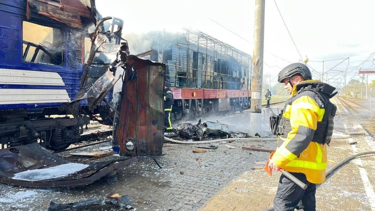 Rusia ataca una estación de tren en la región ucraniana de Sumi y causa decenas de heridos