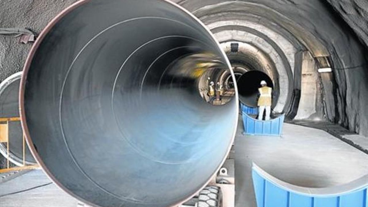 Las obras de interconexión de las redes del Ter y del Llobregat, en el 2008.