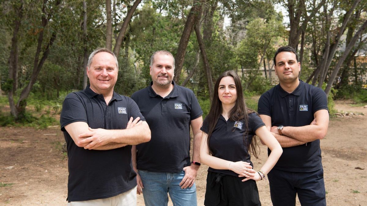 De izquiera a derecha, Carlo Castellano (CEO y fundador), Benjamí Solé (Project Manager), Irene Navarro (Responsable de Marketing y Comunicación) y Danilo Francesca (COO).