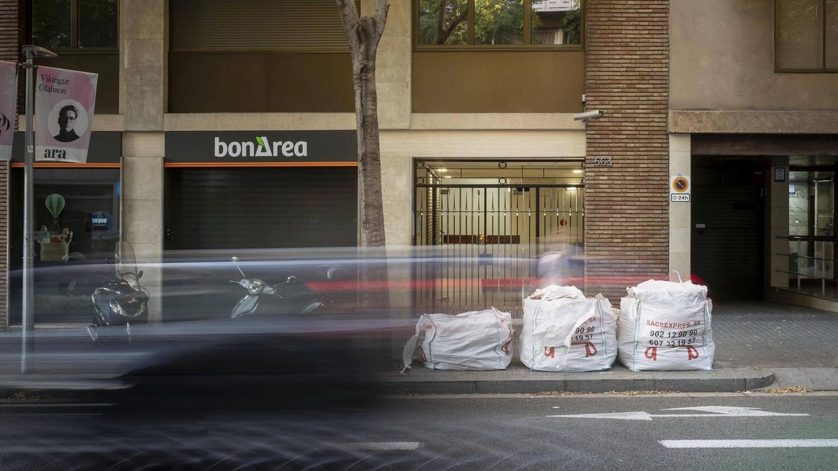 Edificio de la calle Muntaner en el que está una de las viviendas en las que se registró una opción de compras.