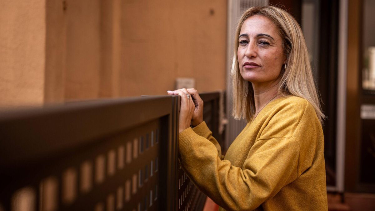 Érika Ruiz, en el despacho de su abogado, esta semana. AUTOR JORDI OTIX