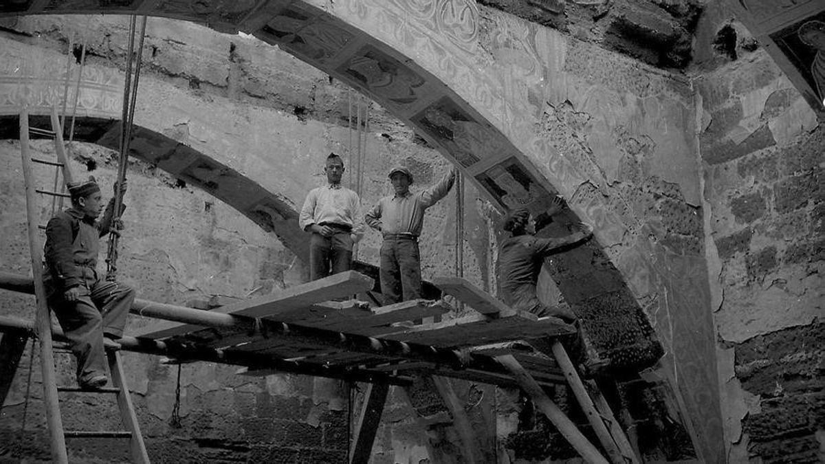 Las pinturas murales de Sijena fueron arrancadas de los arcos y paredes del monasterio oscense en 1936