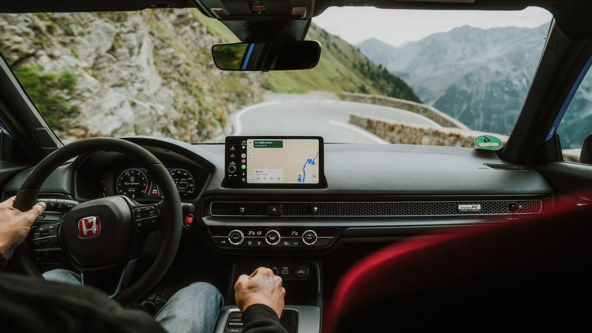 10 consejos para ahorrar combustible y conducir de forma más eficiente