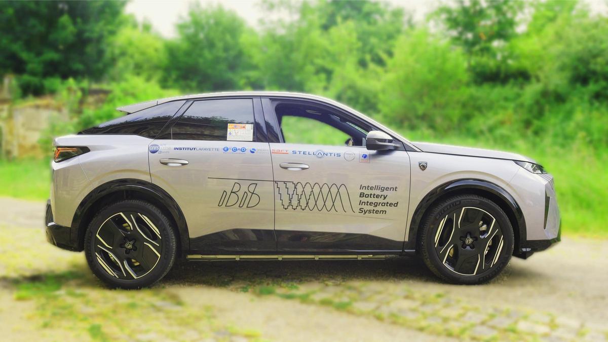 Stellantis estrena el primer prototipo de vehículo con batería inteligente