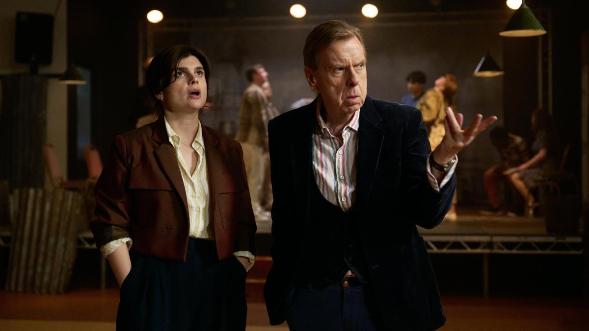Gwyneth Keyworth et Timothy Spall dans