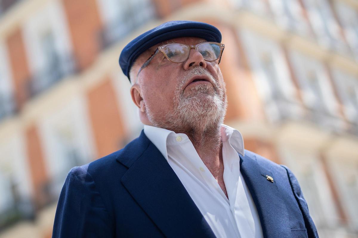 Dossier - Le commissaire à la retraite José Manuel Villarejo dans les environs du Tribunal National, à Madrid (Espagne).