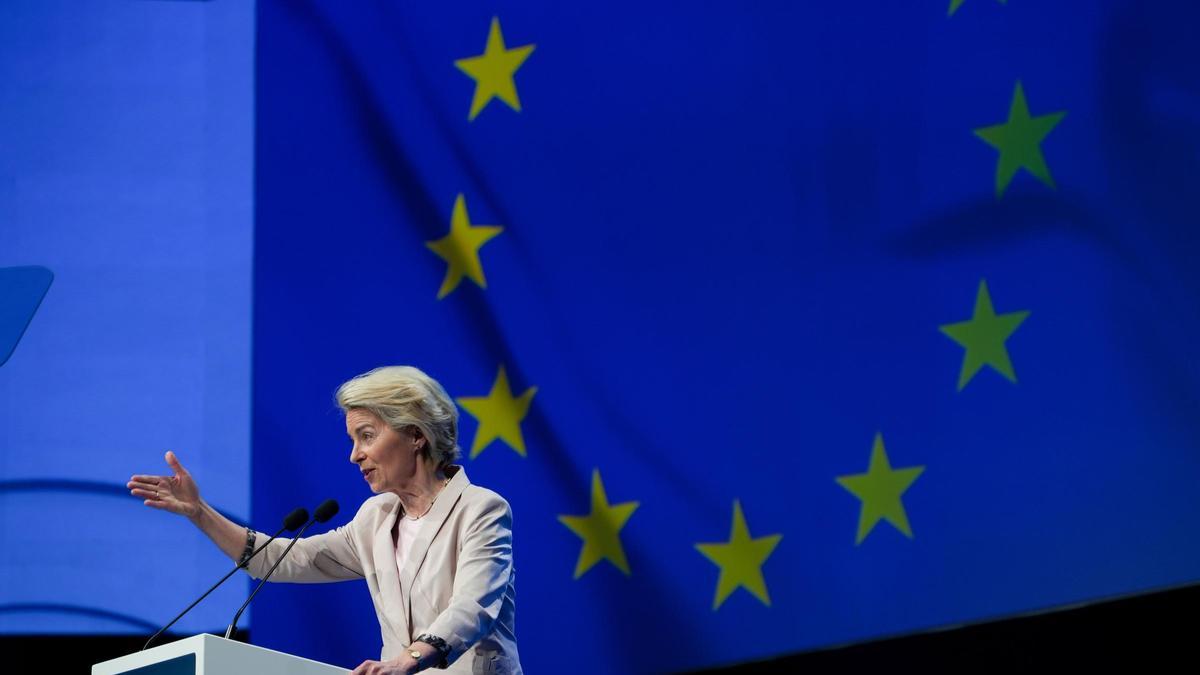 Archivo - La presidenta de la Comisión Europea, Ursula Von Der Leyen,