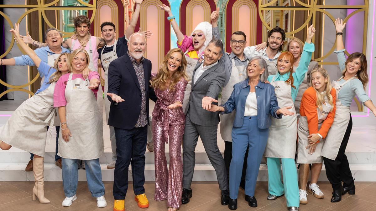 Concursantes, jurado y presentadora de 'Top Chef: Dulces y famosos'