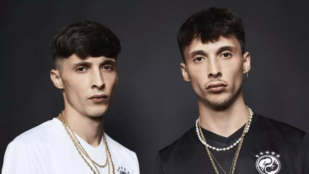 Los raperos granadinos Ayax y Prok.