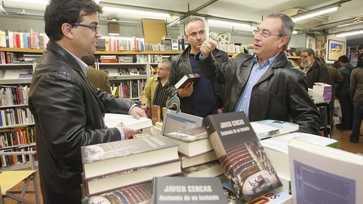 Javier Cercas, en 2009, presentando 'Anatomía de un instante' en la Llibreria 22 de Girona