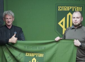 Sean Penn en première ligne en Ukraine avec l&rsquo;ancien patron de Zelensky, Andri Yermak