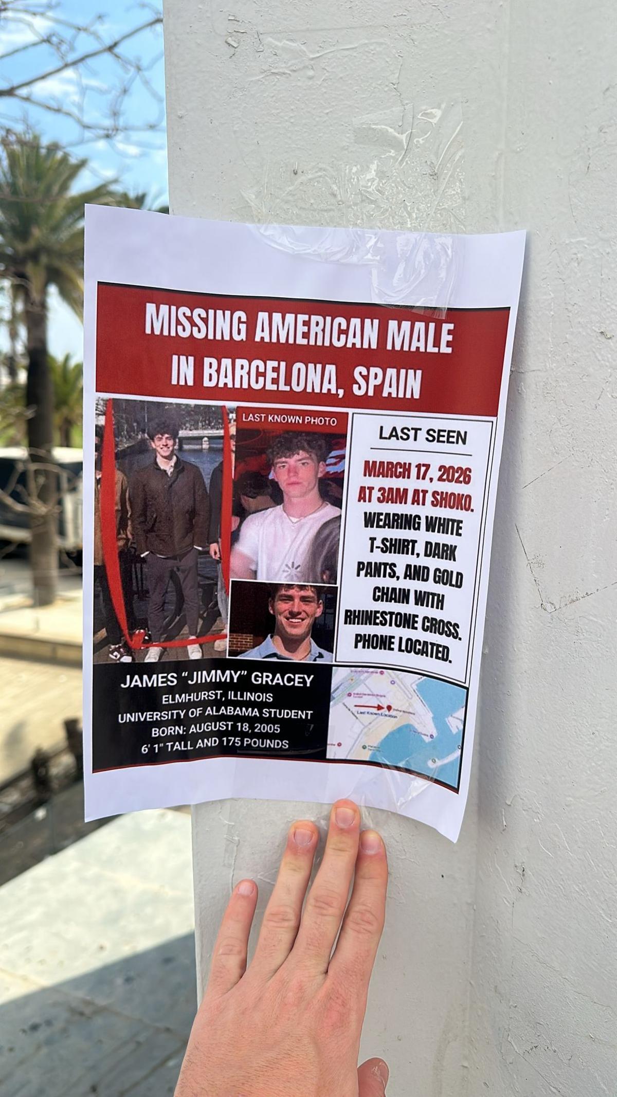 Affiche accrochée dans la zone du Port Olímpic