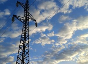 PRIX LÉGER | La guerre pèse sur la facture d&rsquo;électricité de huit millions de foyers qui font face à la facture la plus élevée depuis la crise énergétique