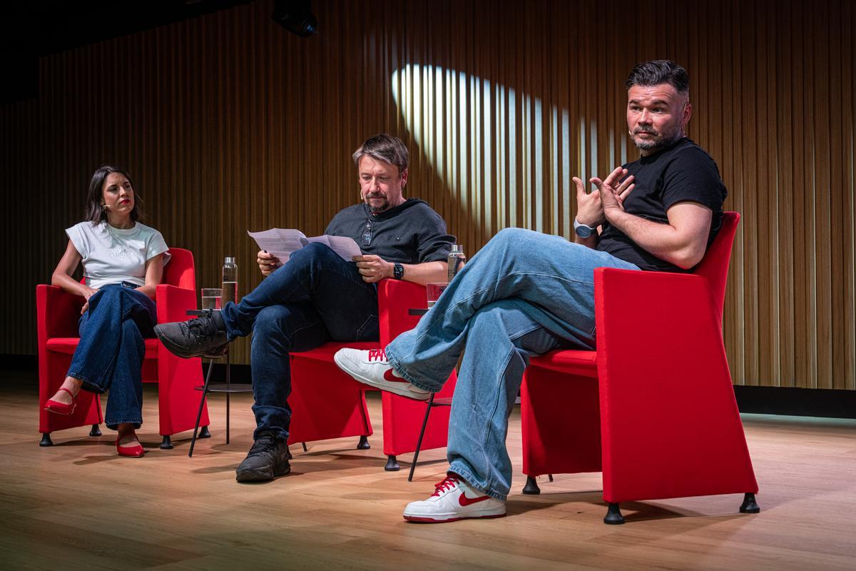 Montero, Domènech et Rufián dans un moment de l'événement.