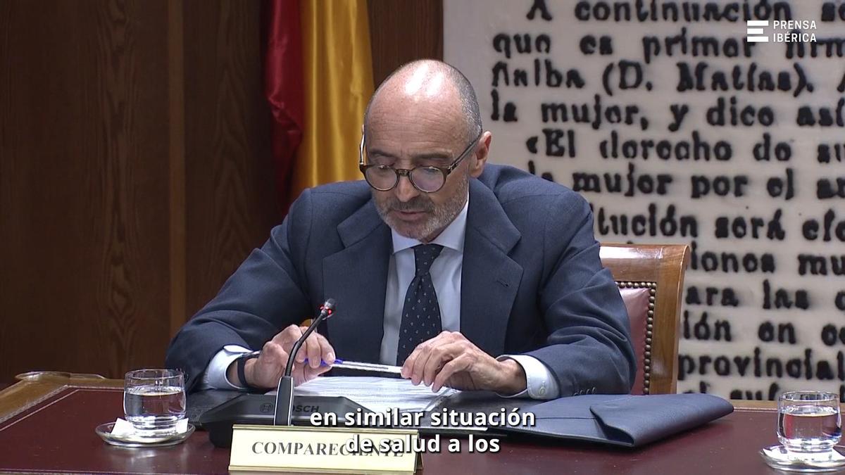 Julio Martínez dénonce le traitement favorable accordé à l'ex-petite amie d'Ábalos devant la commission du Cas Koldo pour l'avoir forcé à se présenter malade