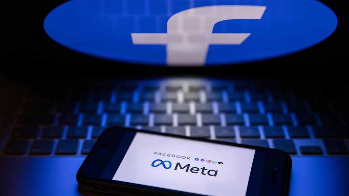 Logos de Facebook y Meta.