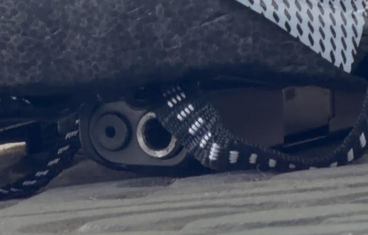 L'arme trouvée à l'arrêt de bus Gal.la Placídia.