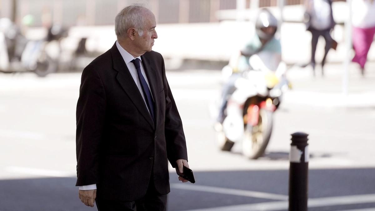 El juez Juan Carlos Peinado en los alrededores de los juzgados de Plaza Castilla.