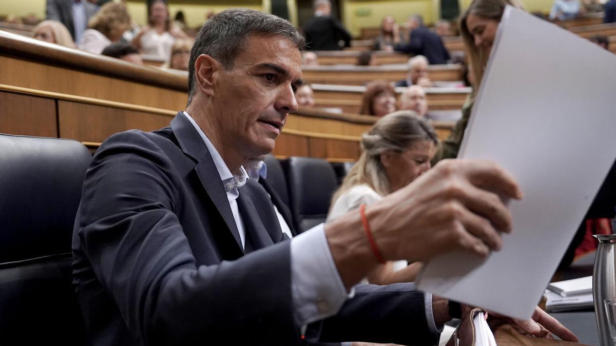 Sánchez niega financiación ilegal en el PSOE y denuncia
