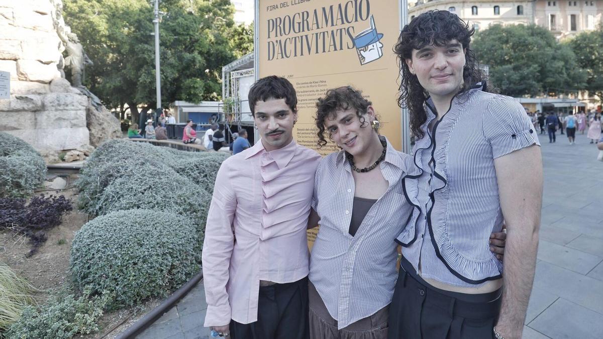 EL GRUPO FADES LEE EL PREGÓN DE LA FIRA DEL LLIBRE