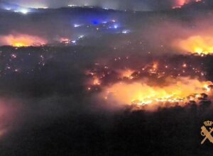 Feux de forêt en Catalogne et dans le reste de l&rsquo;Espagne, en direct : dernière minute de l&rsquo;incendie incontrôlé de la Vall d&rsquo;Uixó et de celui de Madrid, au-delà de la capacité d&rsquo;extinction et avec 121 000 personnes touchées