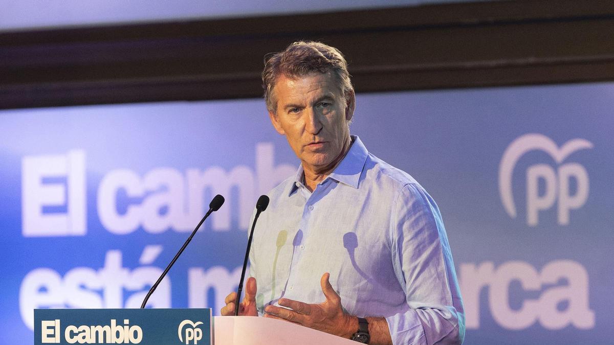 El presidente del PP, Alberto Núñez Feijóo, interviene durante la clausura del II Foro de Diputaciones, Cabildos y Consells del Partido Popular, en el Auditorio de Castellón, a 3 de julio de 2026, en Castellón, Comunidad Valenciana (España).