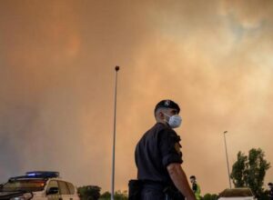 INCENDIES À MADRID | Madrid vit son grand cauchemar face au feu avec plus de 50 000 personnes déplacées et confinées et au milieu d&rsquo;un conflit politique