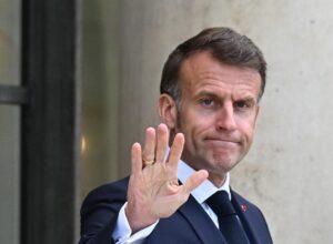 INTERDICTION DES RÉSEAUX SOCIAUX | La France approuve l&rsquo;interdiction des réseaux sociaux pour les enfants de moins de 15 ans, étant pionnière en Europe
