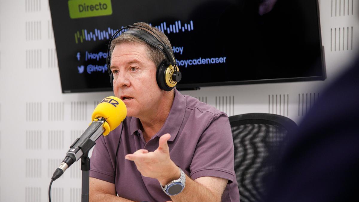 El presidente de Castilla-La Mancha, Emiliano García-Page, durante su entrevista en la Cadena Ser.