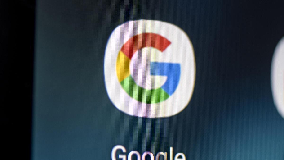 El logo de la app de Google en un movil Android.