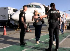Les passagers expriment leur surprise face aux contrôles aléatoires sur les vols Italie-Espagne : « Nous ne l&rsquo;avons pas compris »