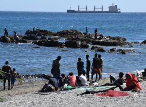 Crise migratoire | Le gouvernement demande des fonds à l&rsquo;UE pour financer l&rsquo;accueil temporaire des migrants de Ceuta 0 Description