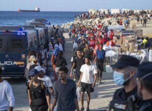 Les Forces de Sécurité surveillent l&rsquo;activité de onze dirigeants migrants à Ceuta