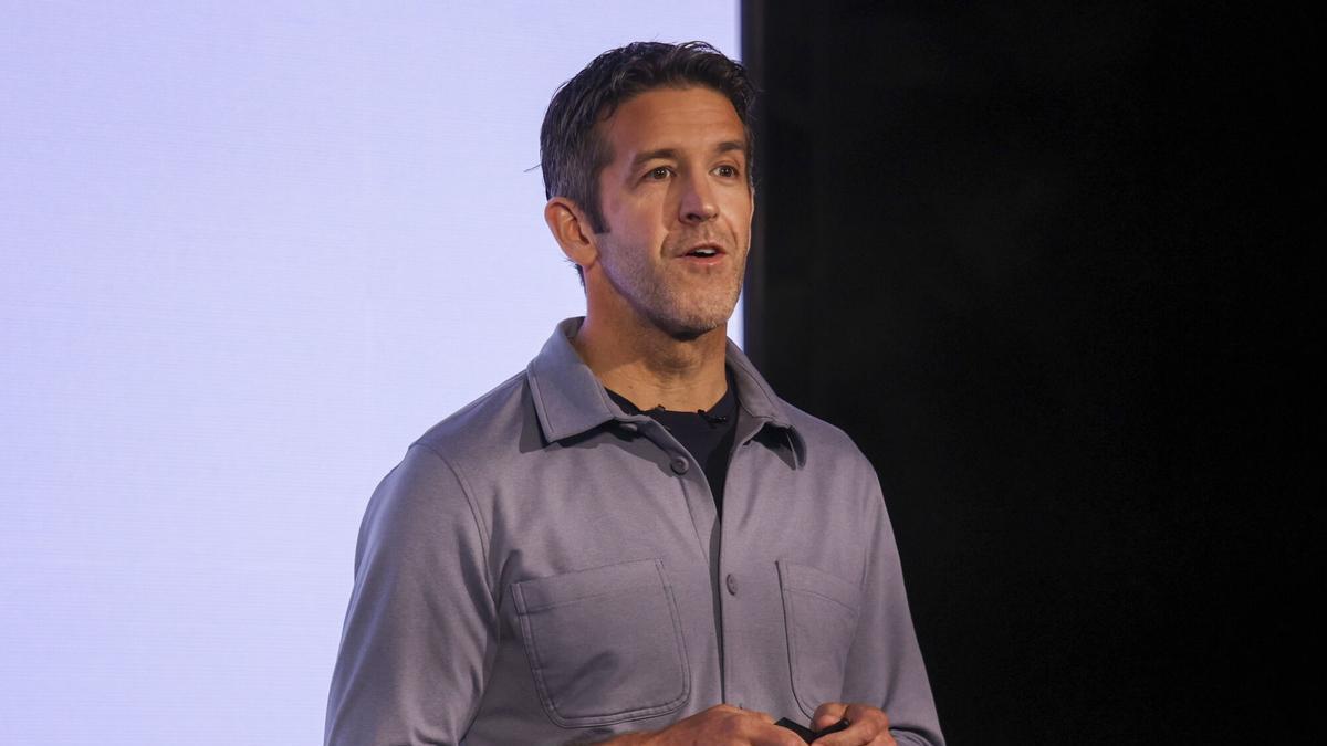 John Ternus, actual jefe de hardware de Apple y su próximo CEO.