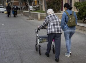 Assumpta Serna dénonce « l&rsquo;enfer » de l&rsquo;aide à sa mère dépendante