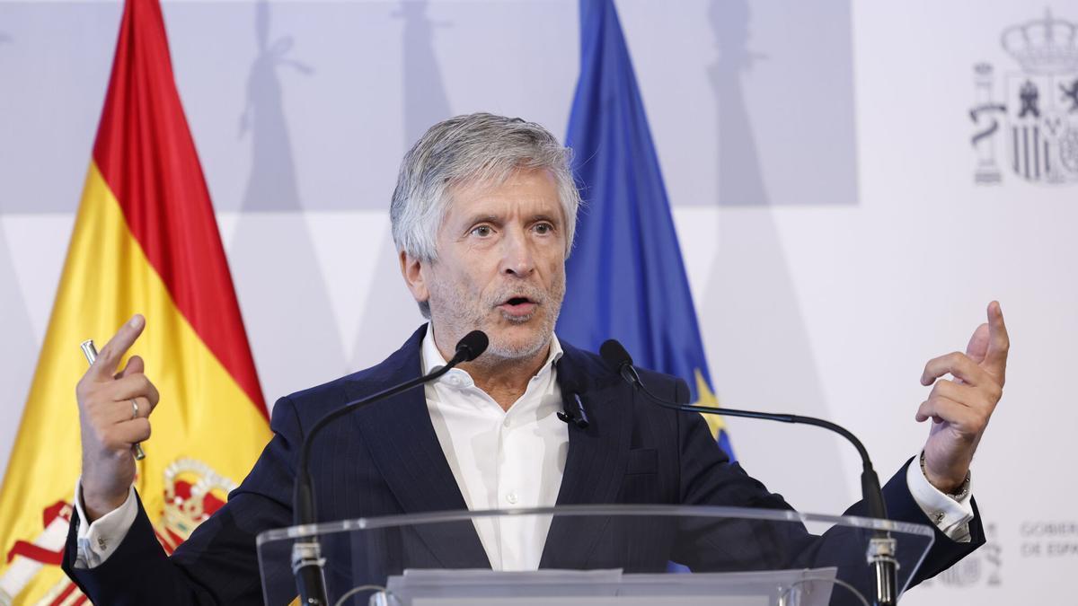 Marlaska recalca que no hubo ningún aviso del CNI sobre una entrada masiva de personas