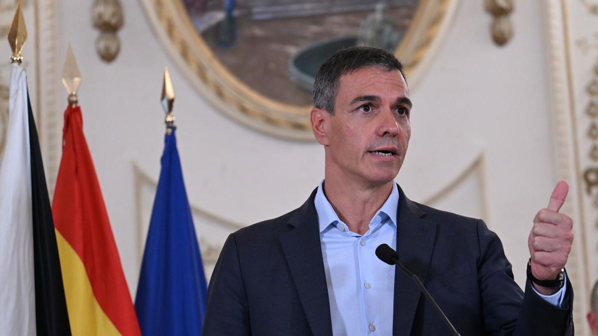 31/07/2026 El presidente del Gobierno, Pedro Sánchez, comparece ante los medios en la Asamblea de Ceuta, a 31 de julio de 2026, en Ceuta (España).